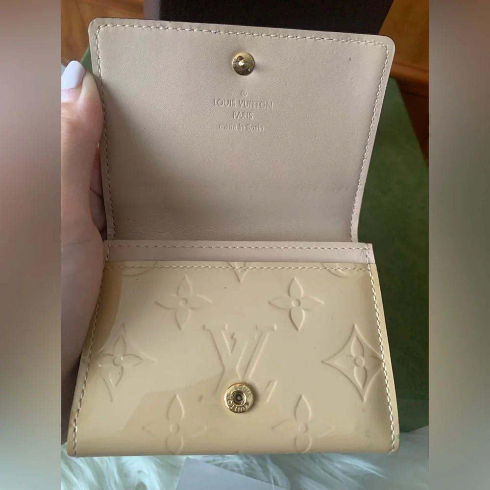 Louis Vuitton Vernis Business Card Holder⭐️⭐️ - Picture 12 of 16